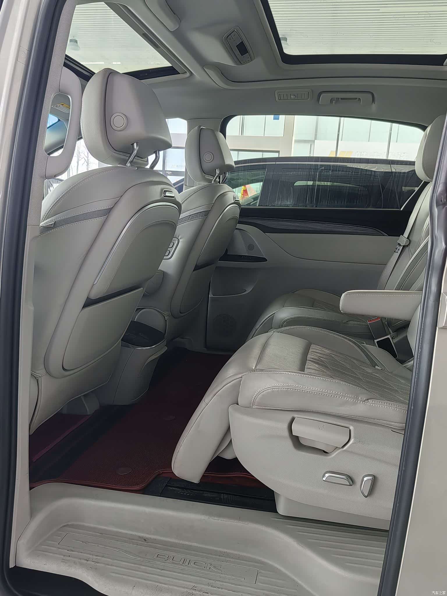 Buick GL8, 2023 8