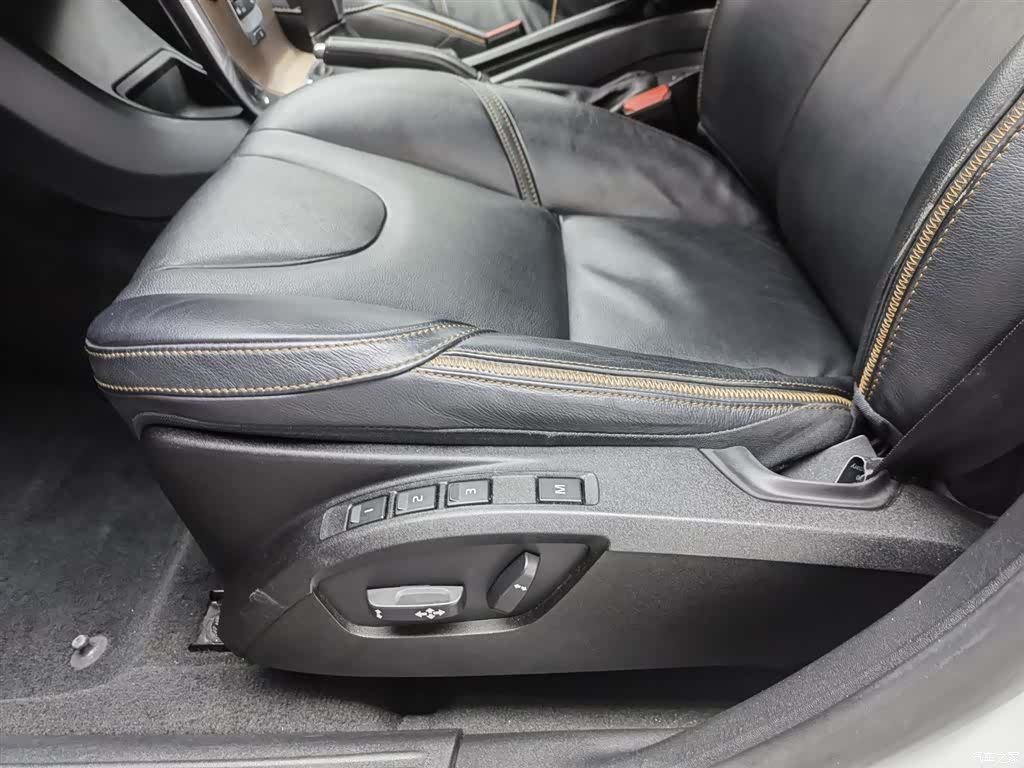 Volvo V40, 2014 20