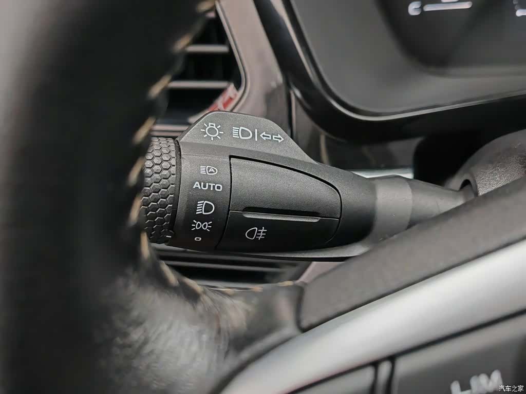 Geely Xingyue, 2021 21