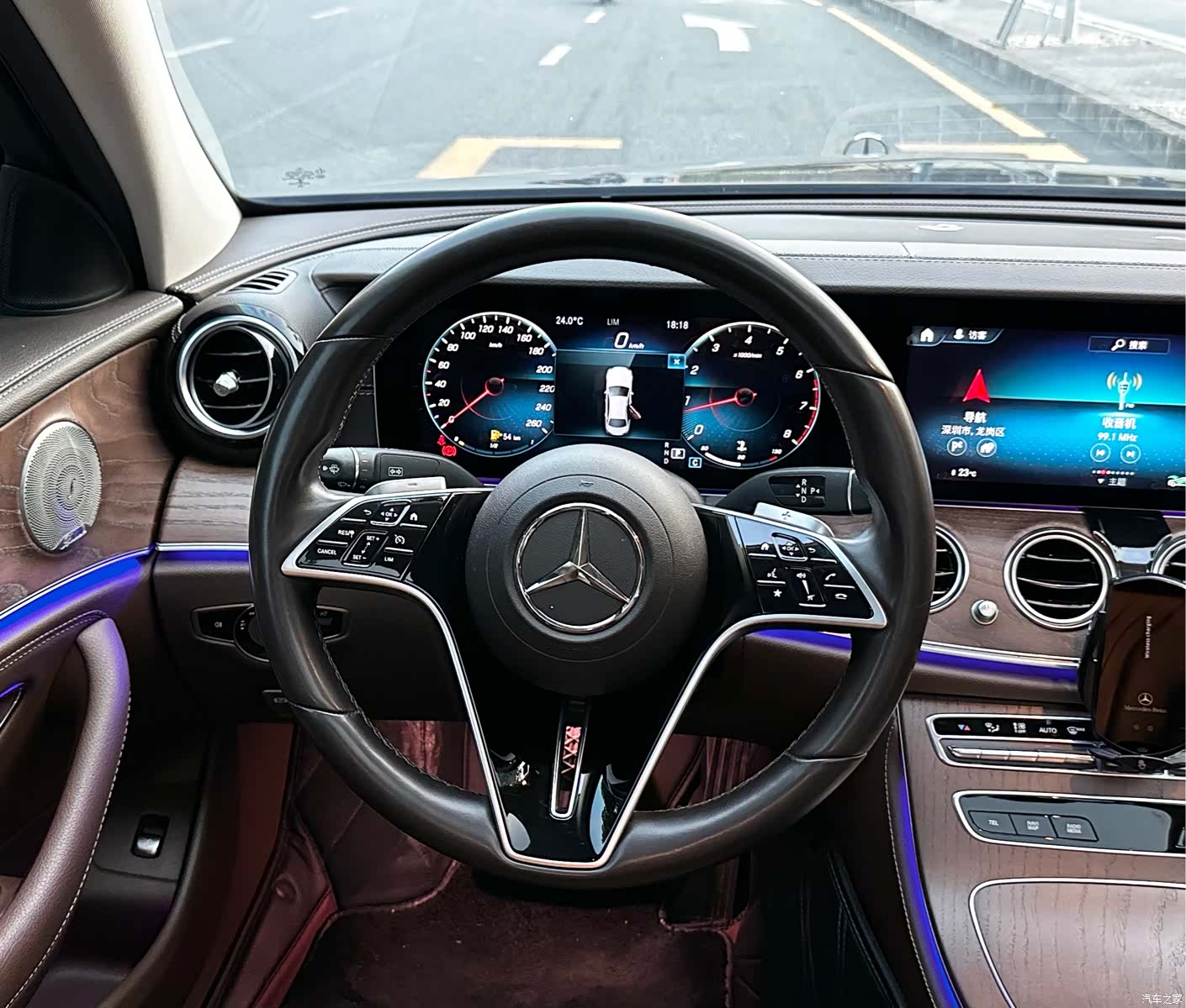 Mercedes-Benz E-Class, 2022 14