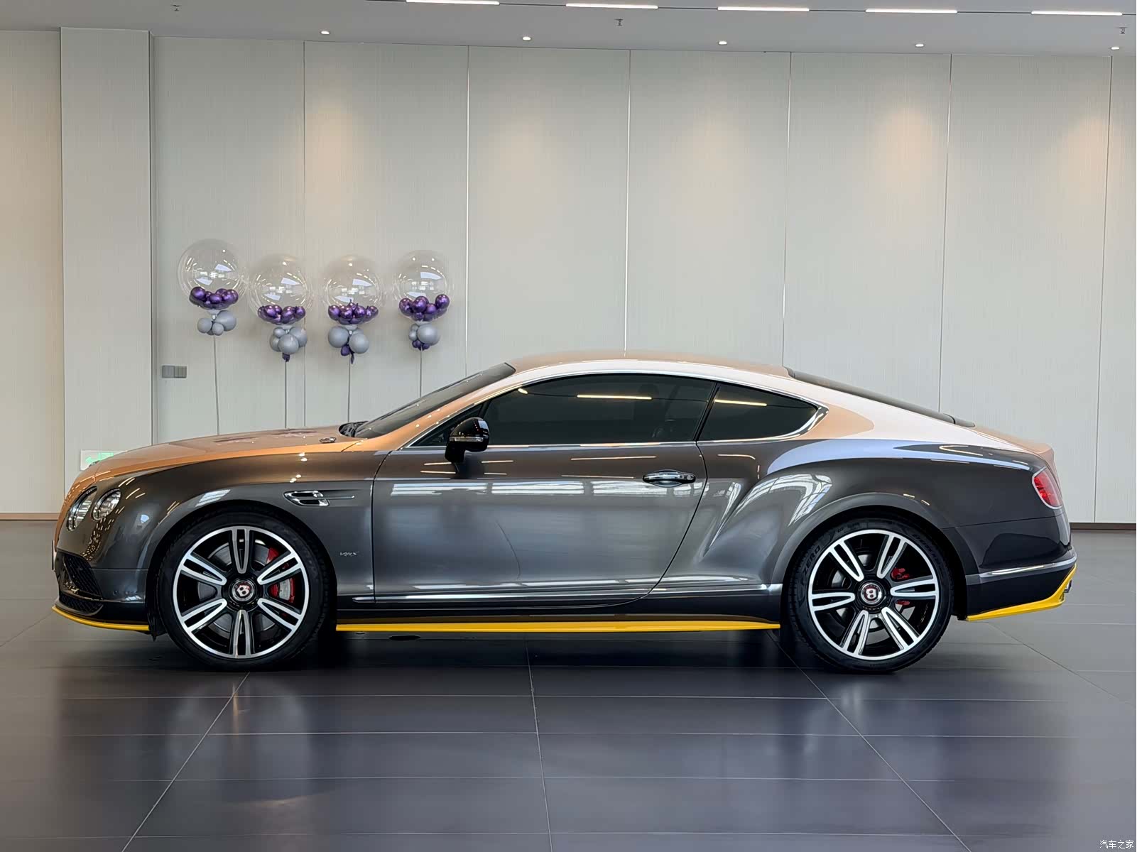 Bentley Continental GT, 2018 4
