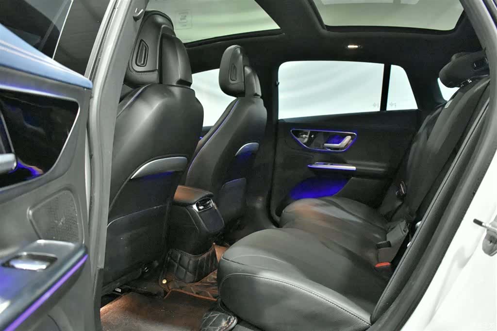 Mercedes-Benz EQE, 2023 10
