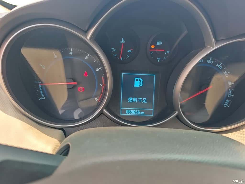 Chevrolet SE, 2016 12