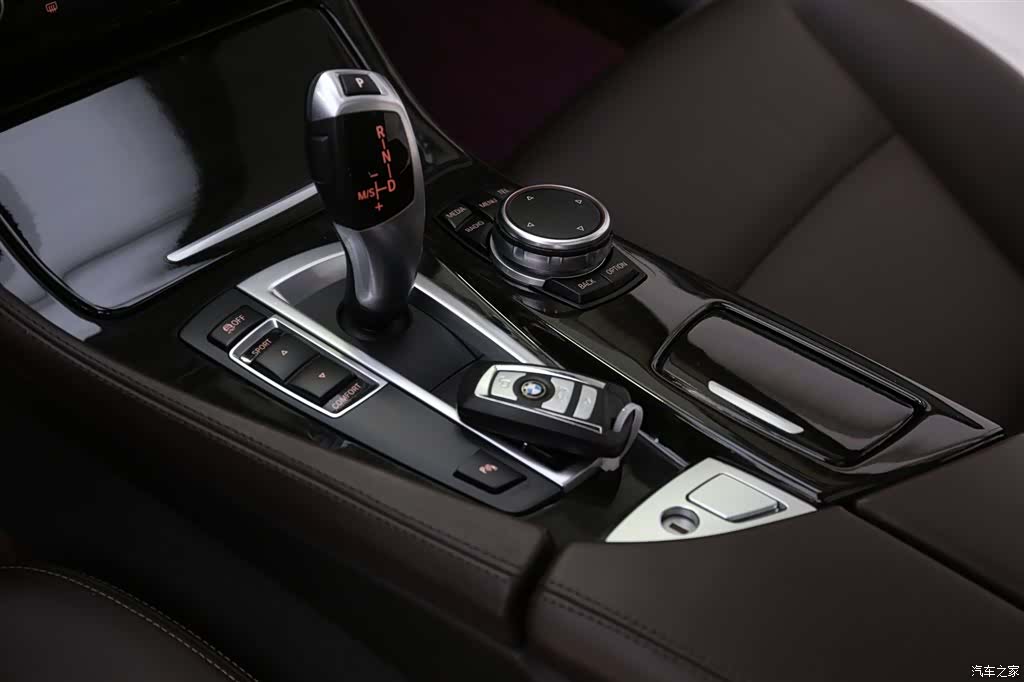BMW 5 Series, 2017 12