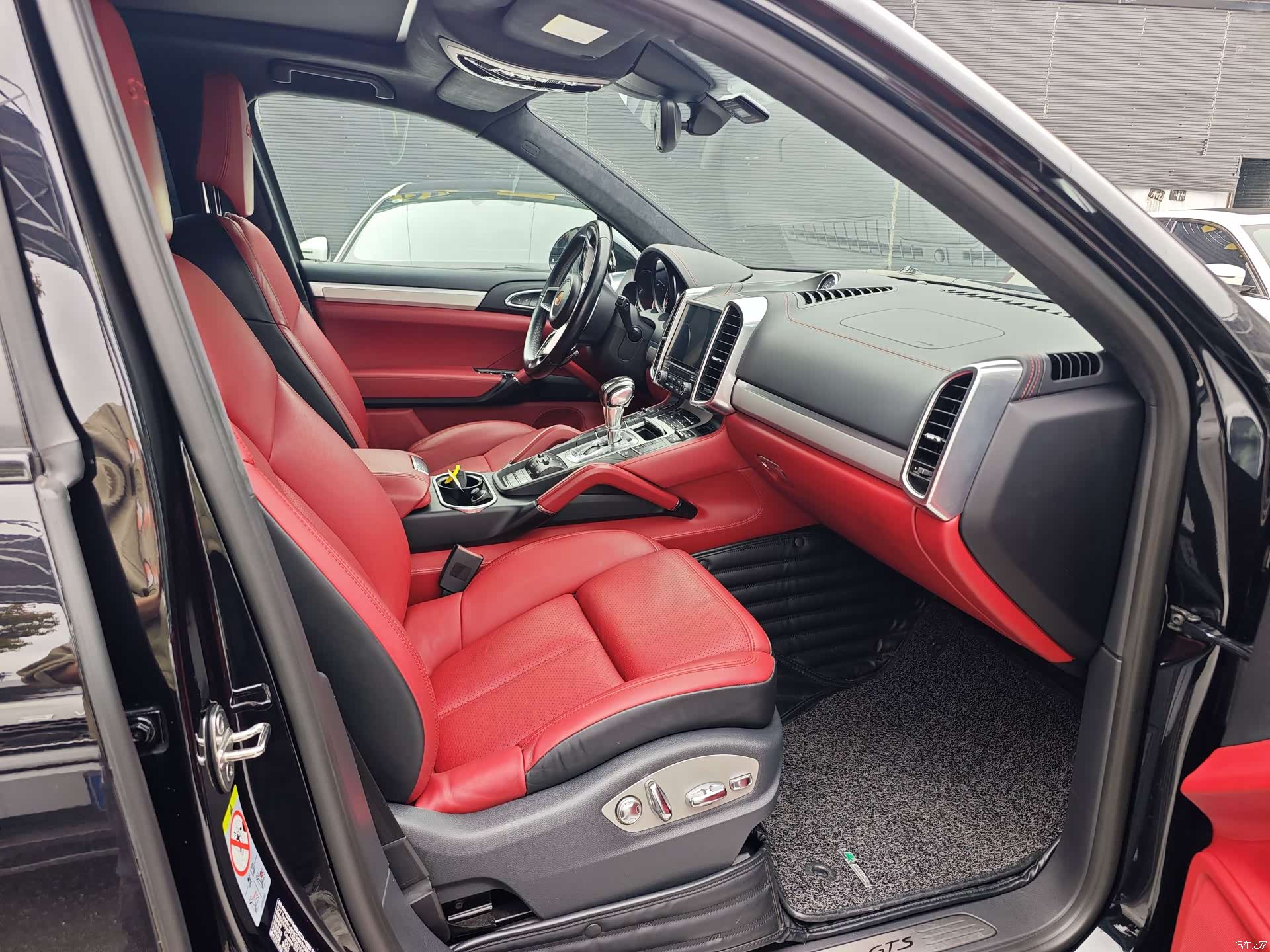 Porsche Cayenne, 2018 10