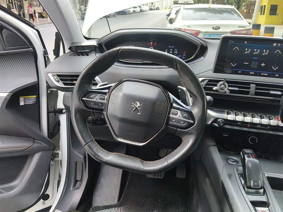 Peugeot 4008