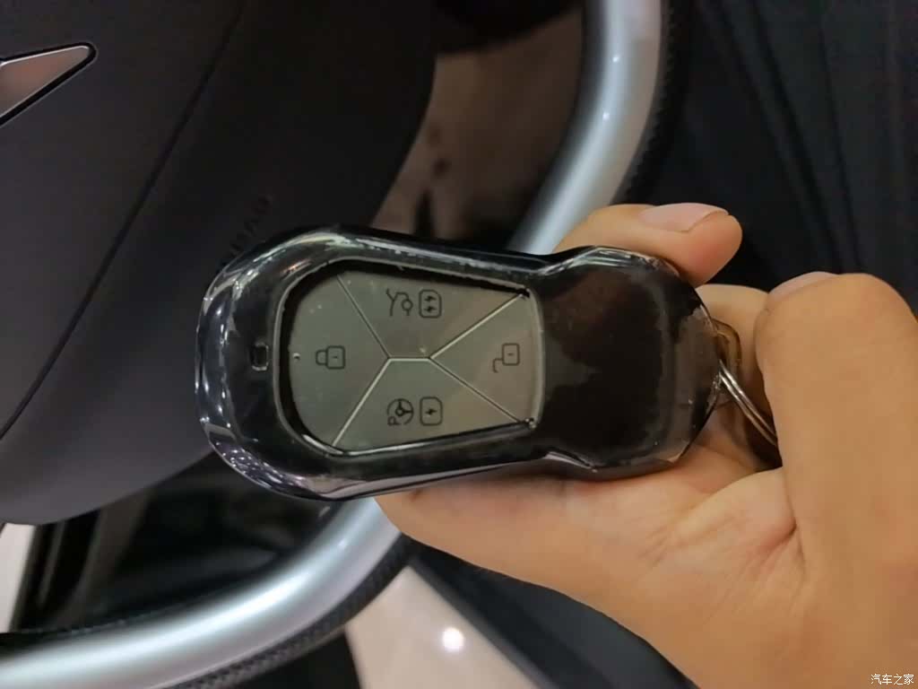 Xpeng P7, 2023 9