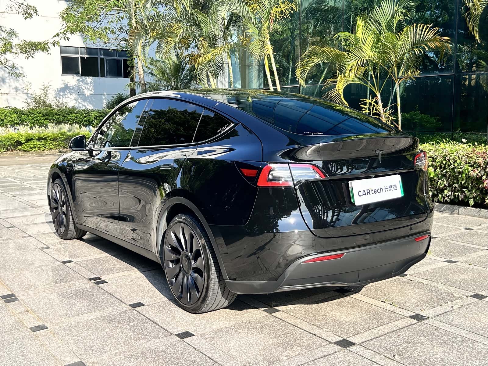 Tesla Model Y, 2022 все фото
