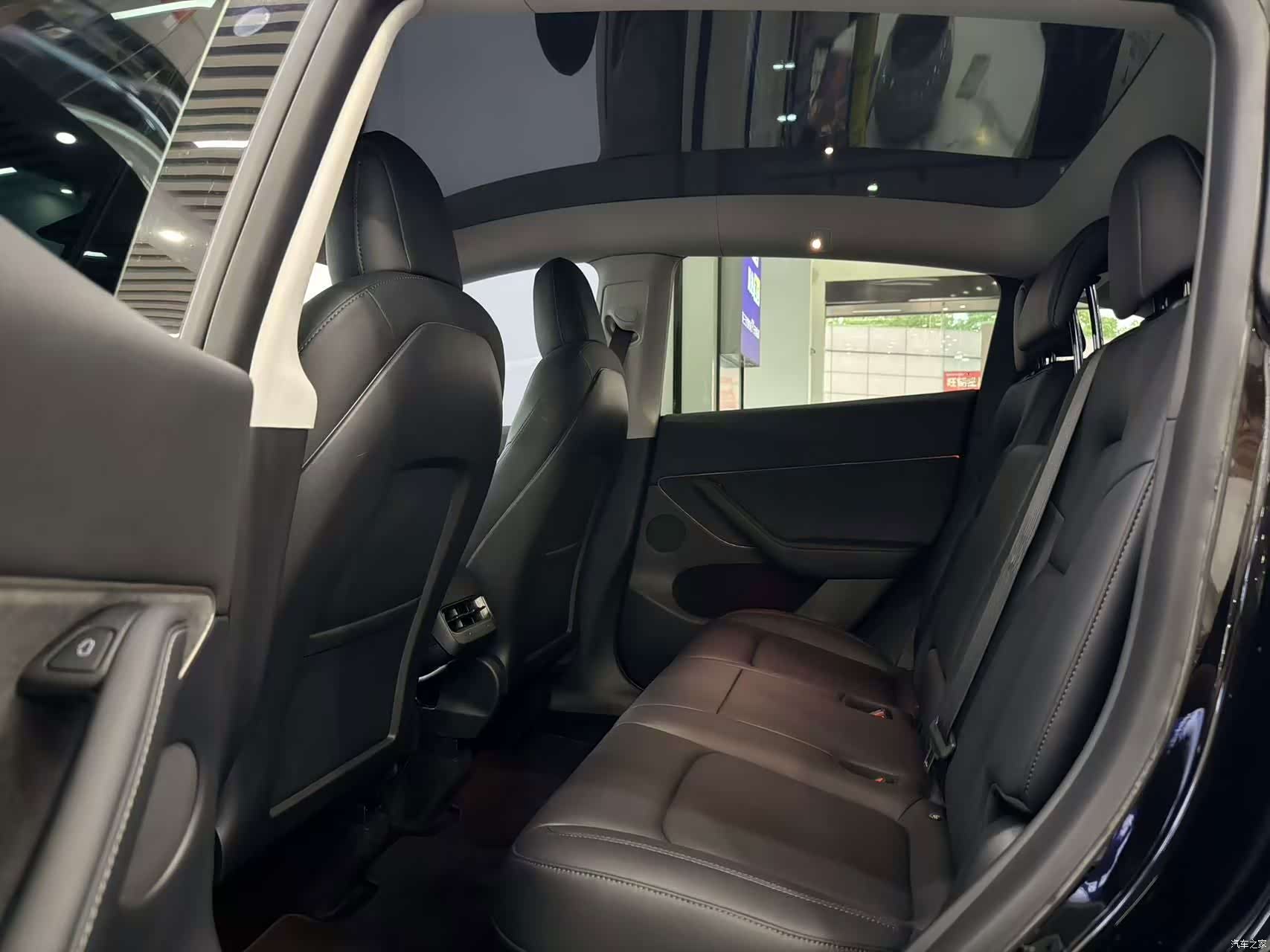Tesla Model Y, 2022 9