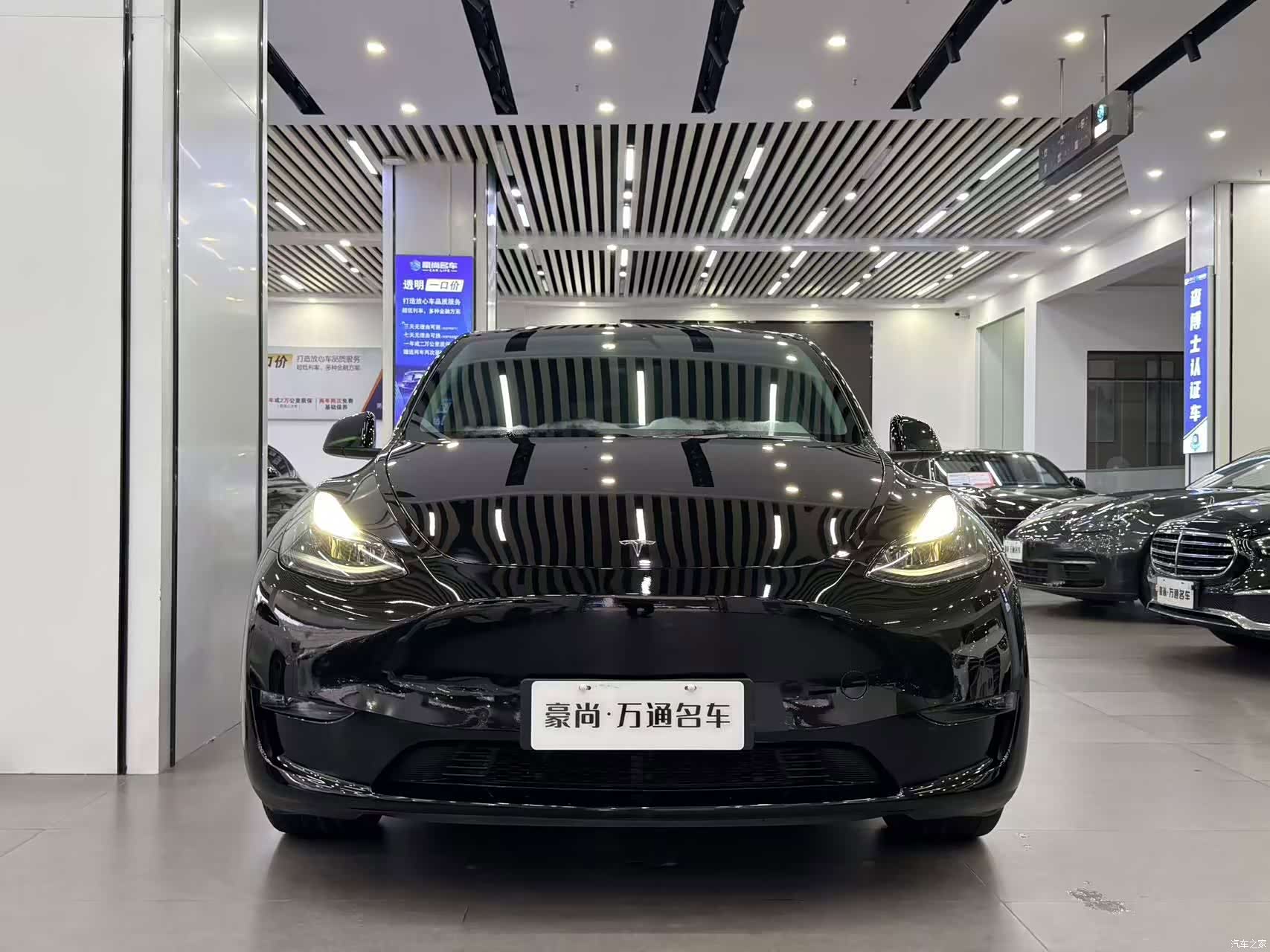 Tesla Model Y, 2022 2