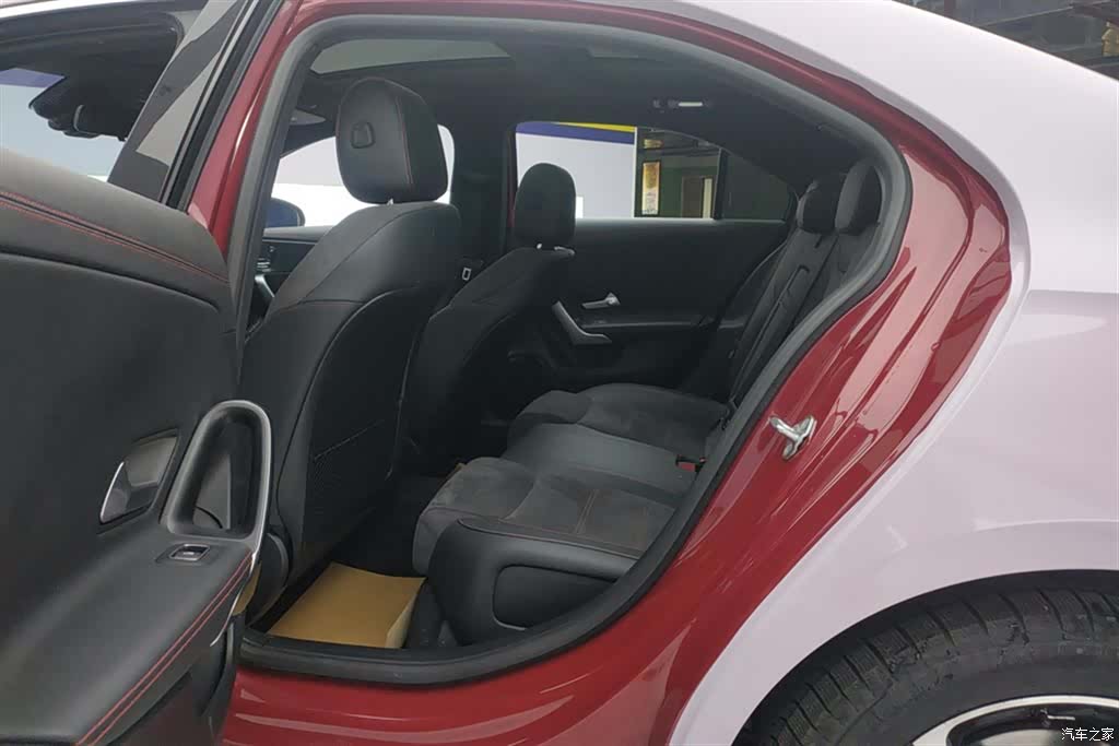 Mercedes-Benz A-Class, 2023 11