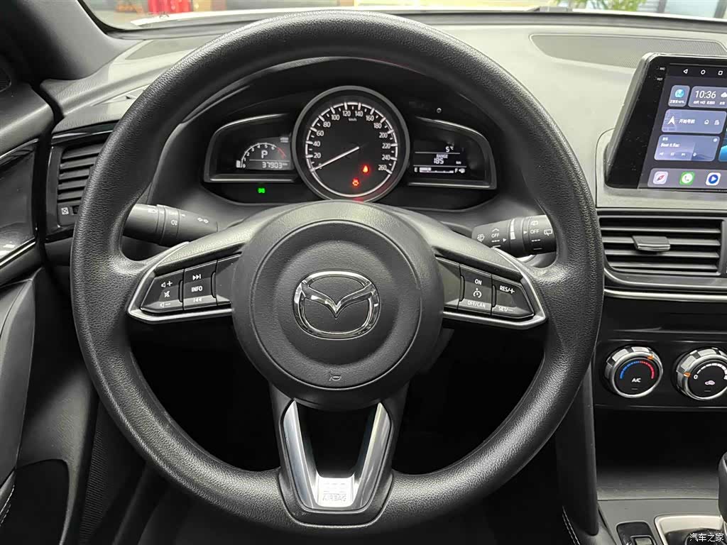 Mazda CX-4, 2023 3