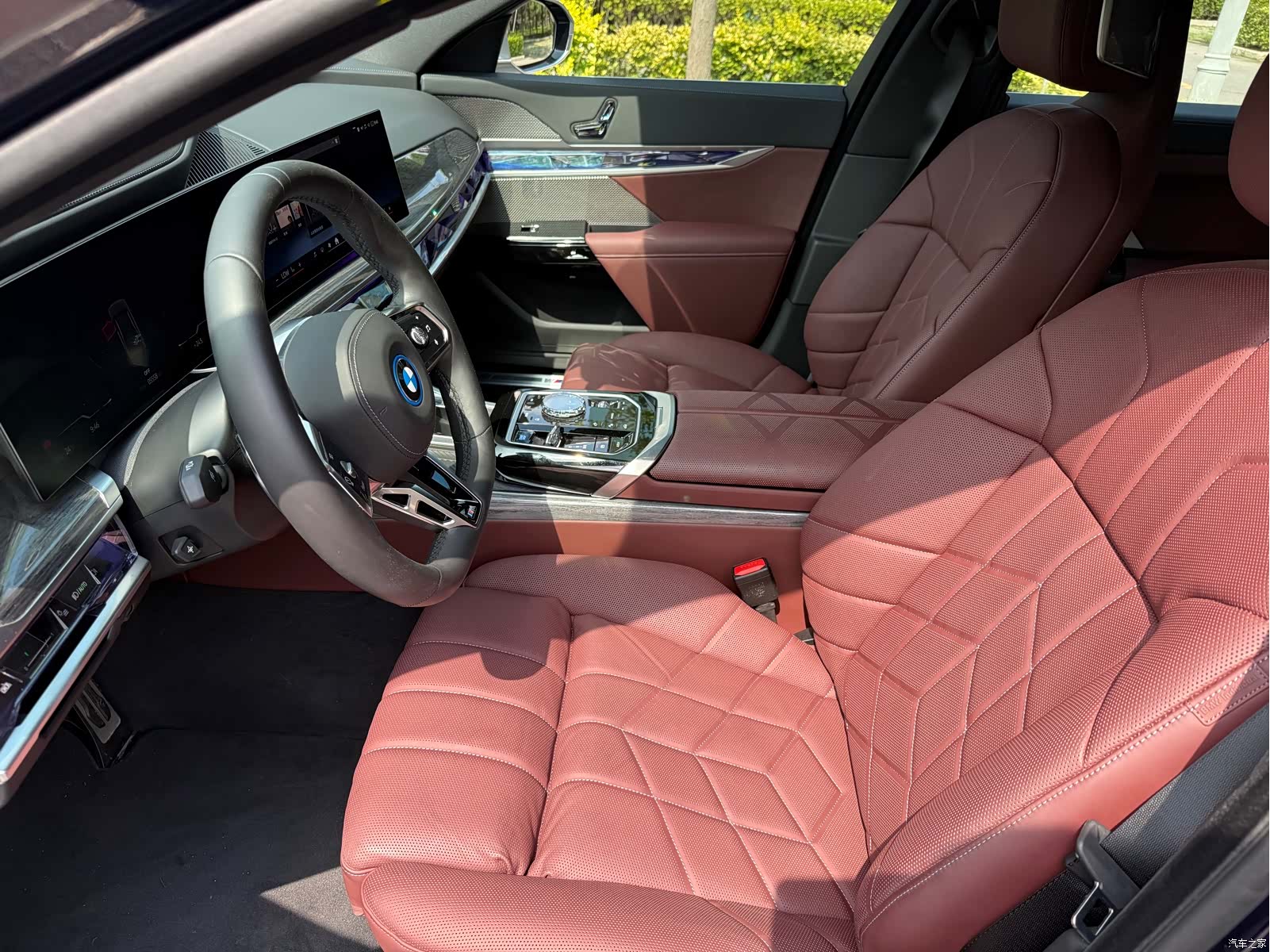 BMW i7, 2025 6