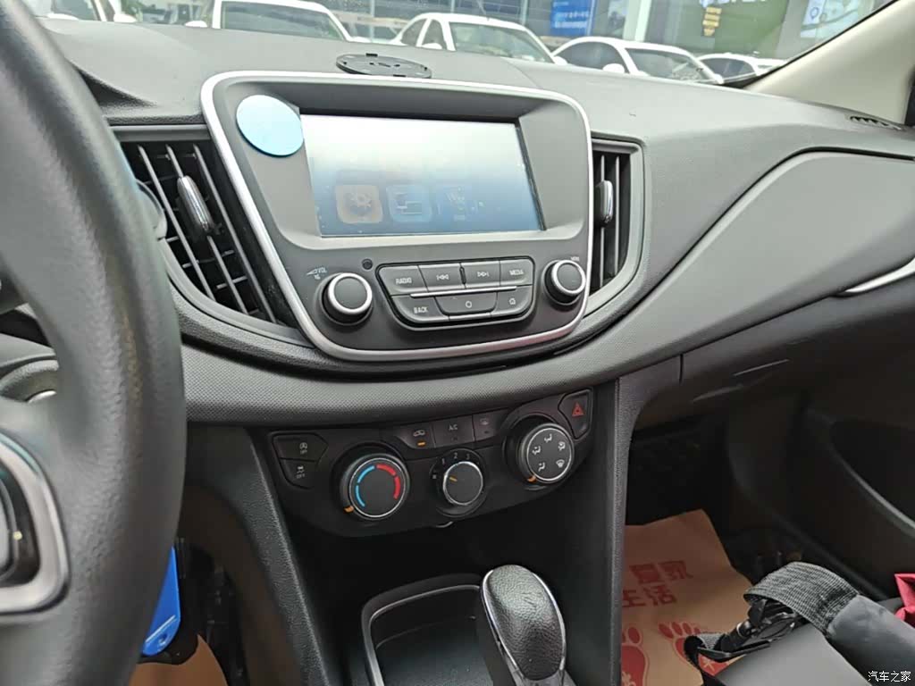 Chevrolet 320, 2018 13