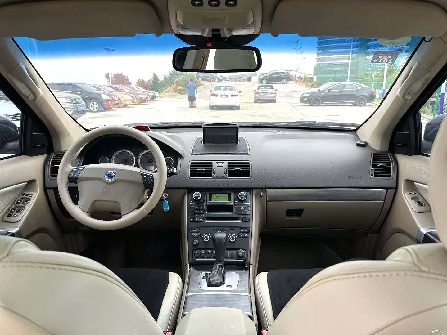 Volvo XC90, 2011 6