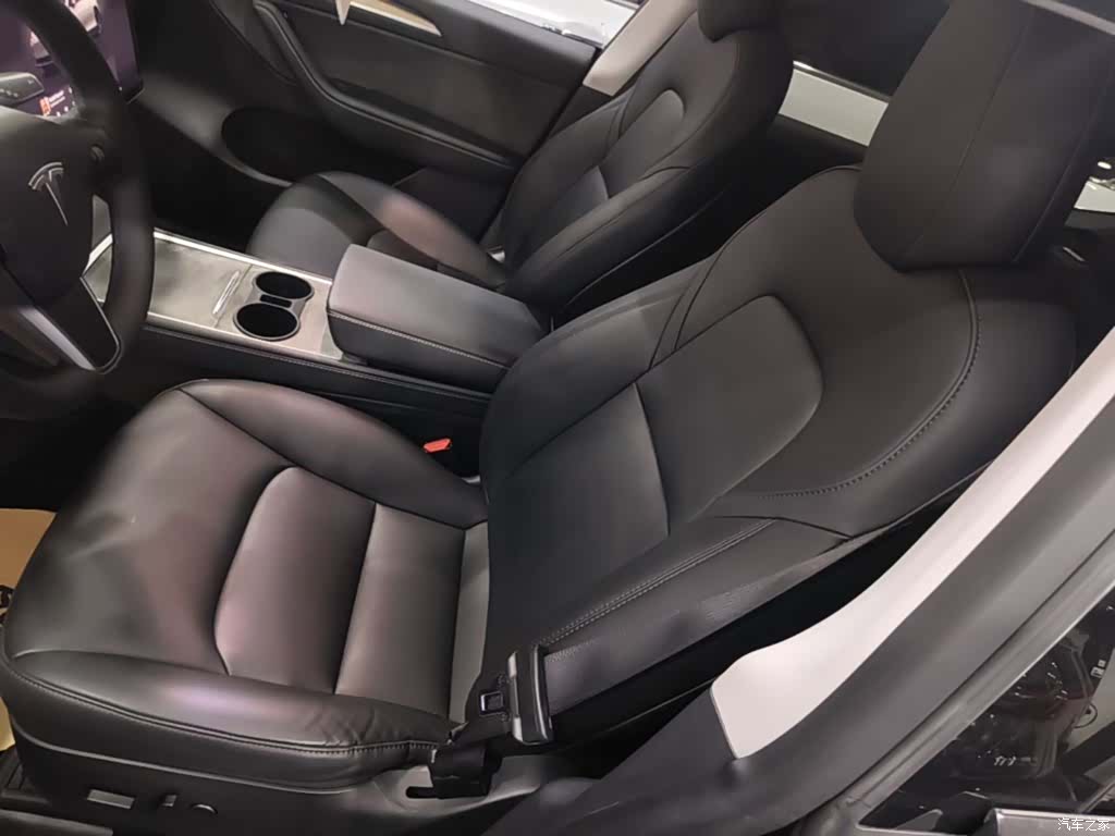 Tesla Model Y, 2022 15