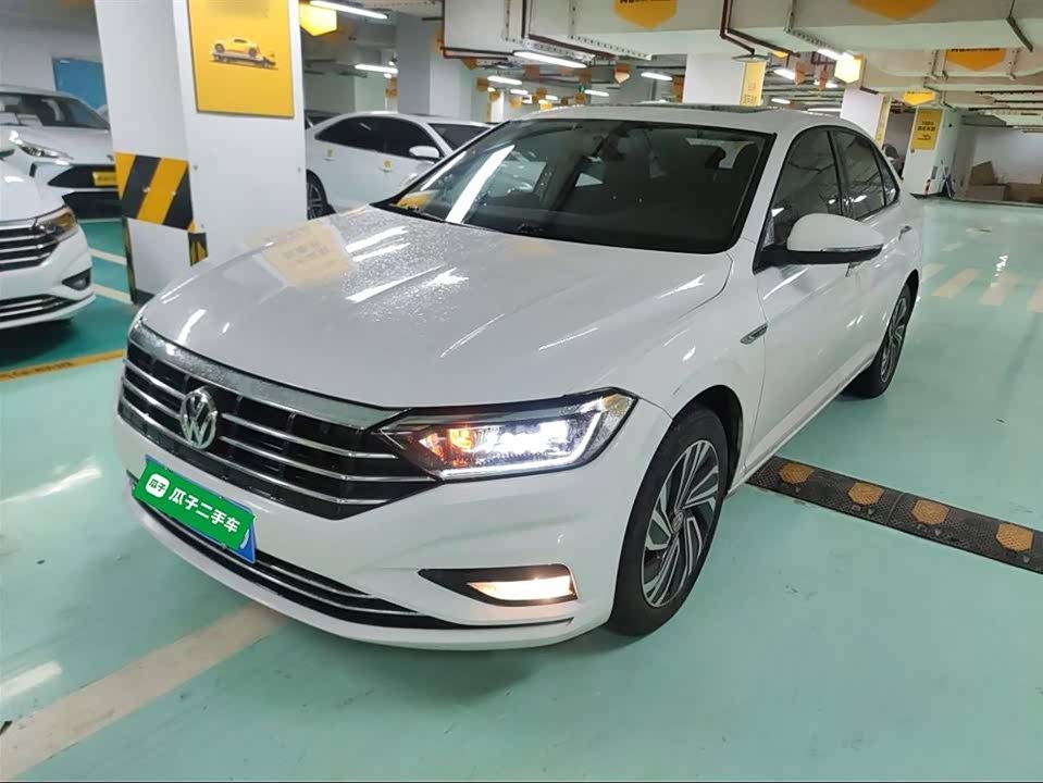 Volkswagen Sagitar