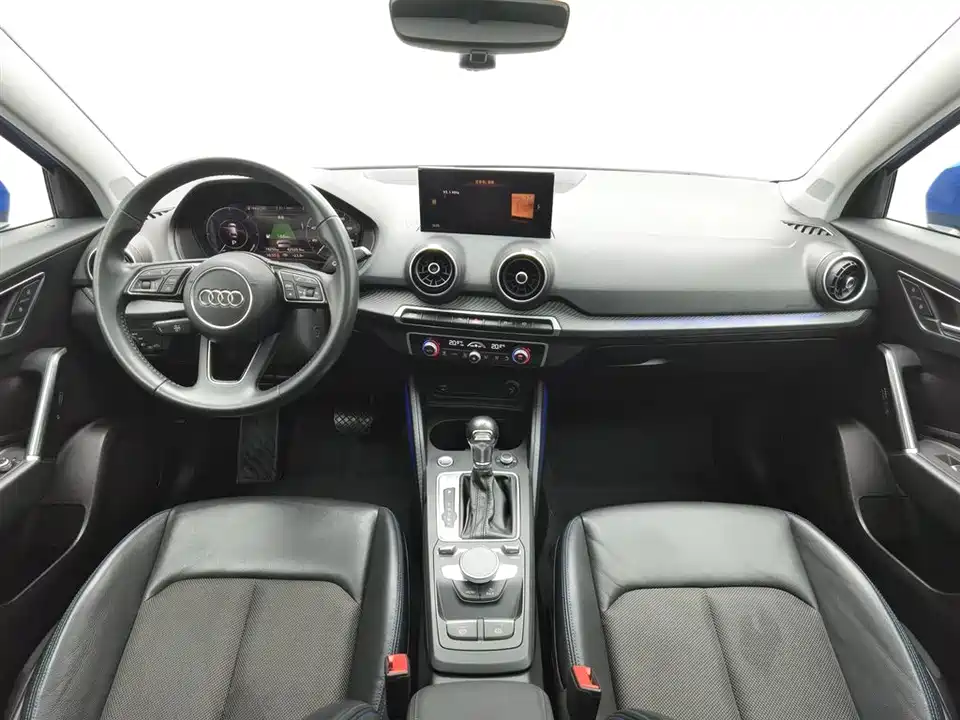 Audi Q2L Audi Q2L