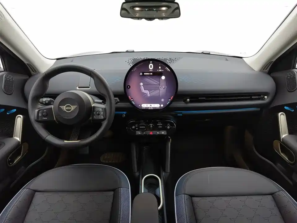 MINI Electric ACEMAN