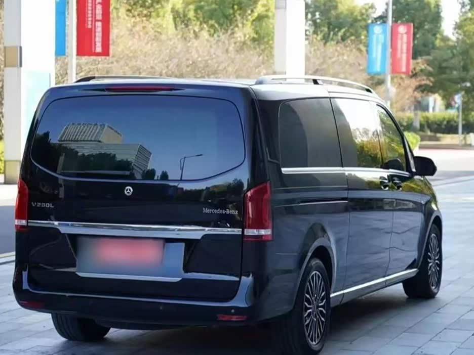 Mercedes-Benz V-class