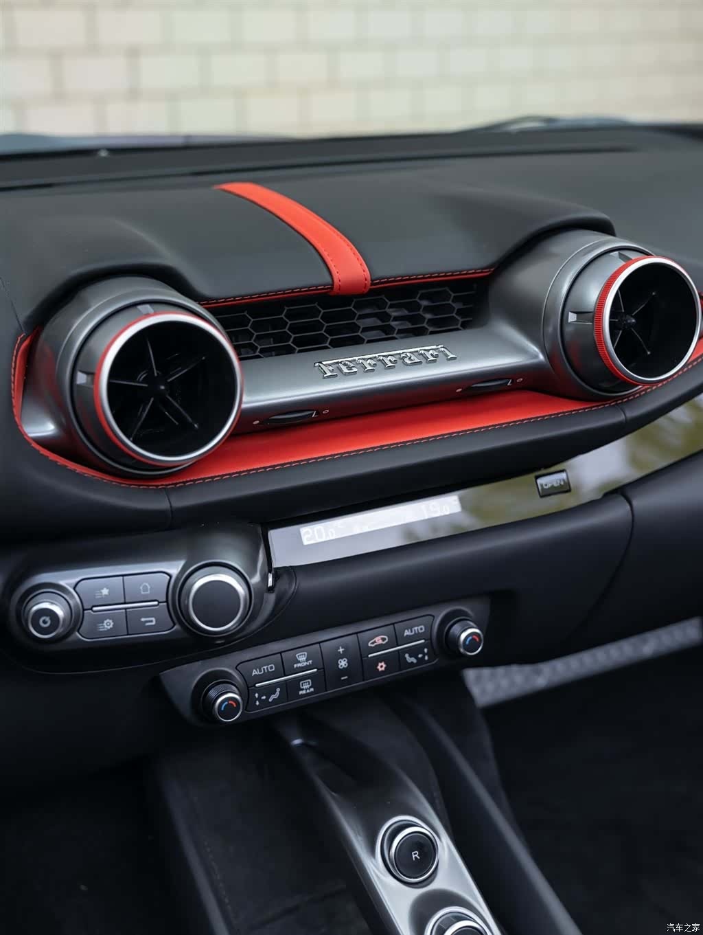 Ferrari 812, 2022 12