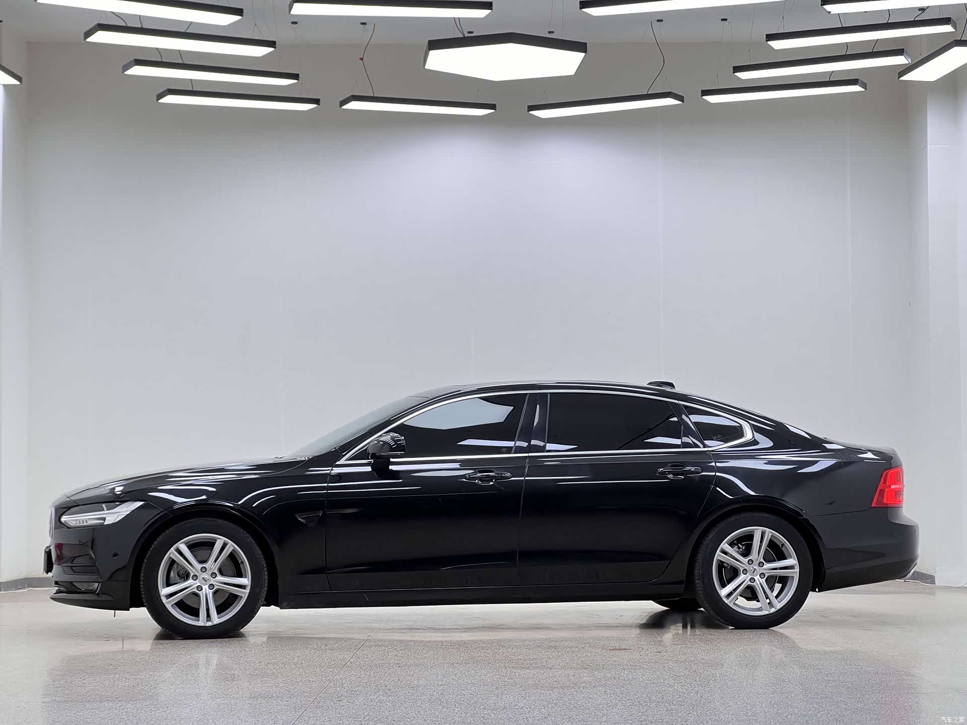 Volvo S90, 2018 4