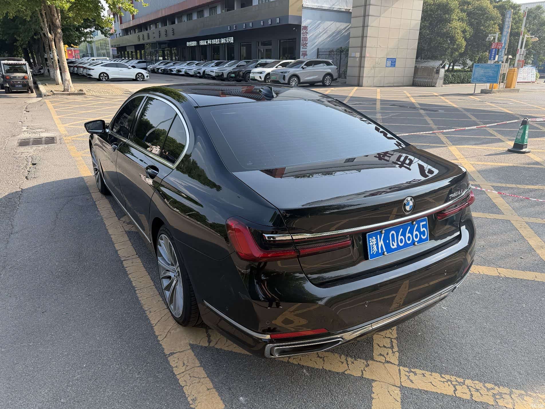 BMW 7 Series, 2020 все фото
