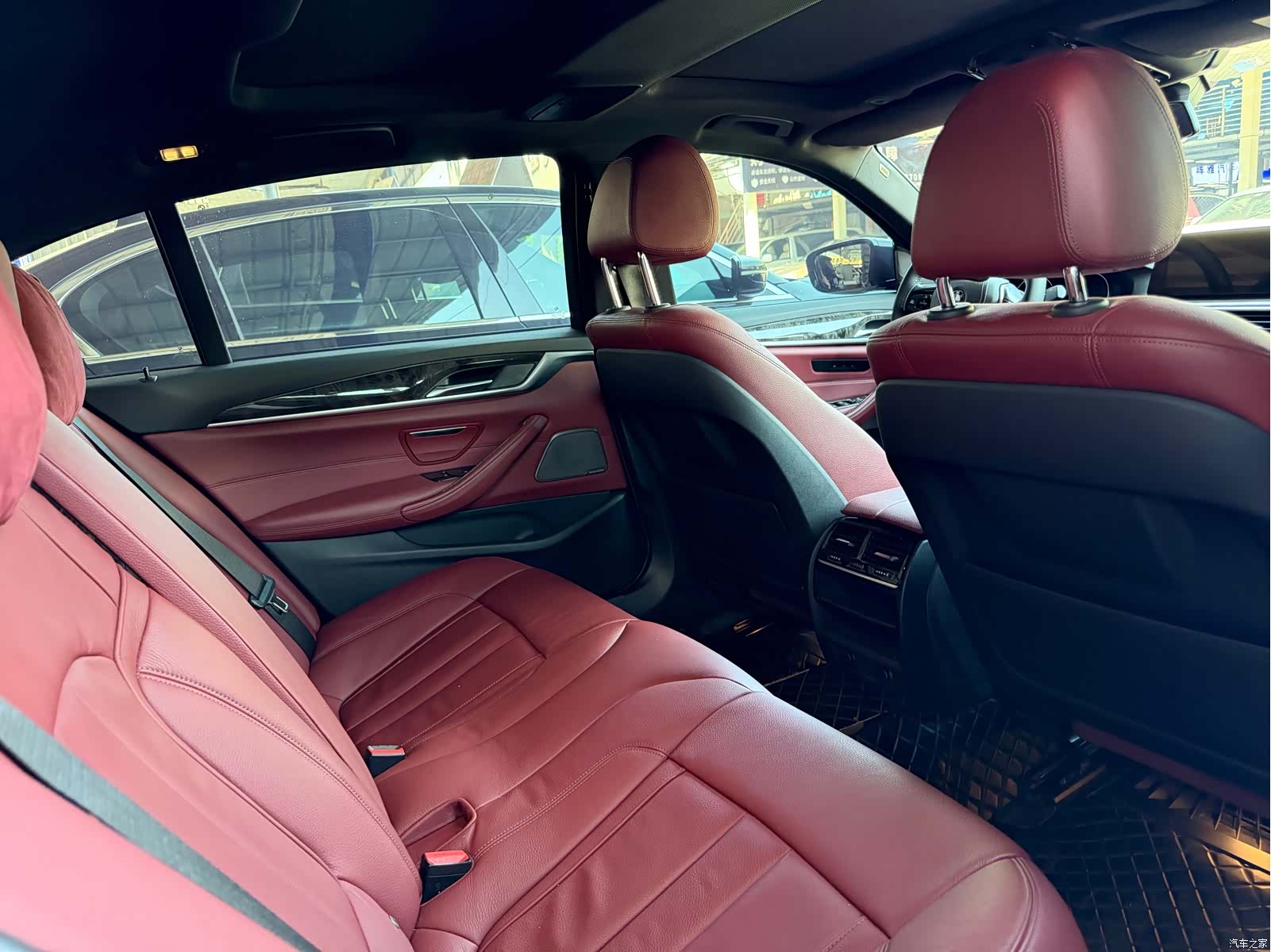 BMW 5 Series, 2018 8
