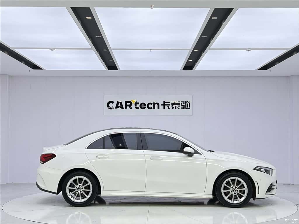 Mercedes-Benz A-Class, 2020 4