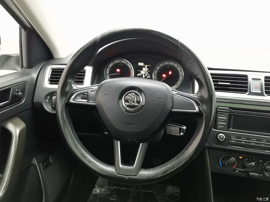 Skoda Rapid, 2018 11