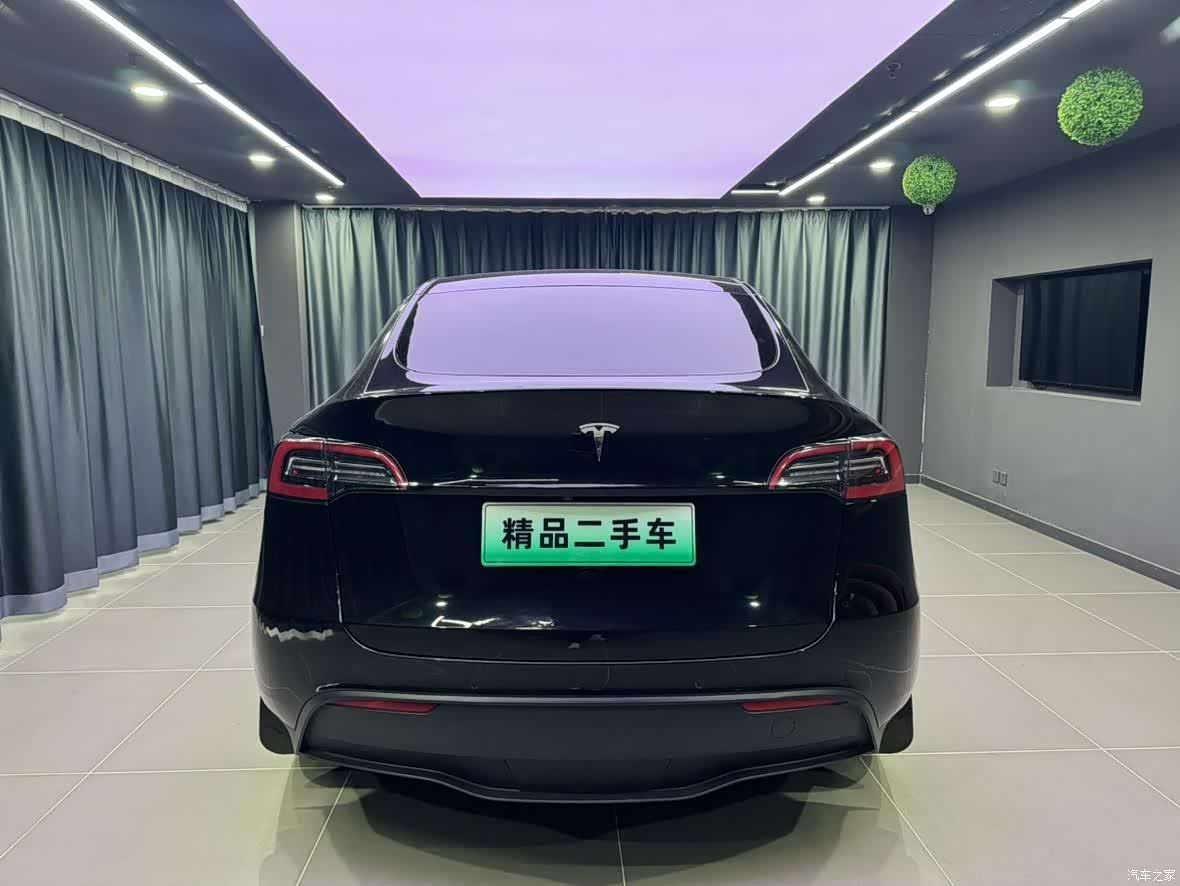 Tesla Model Y, 2022 все фото