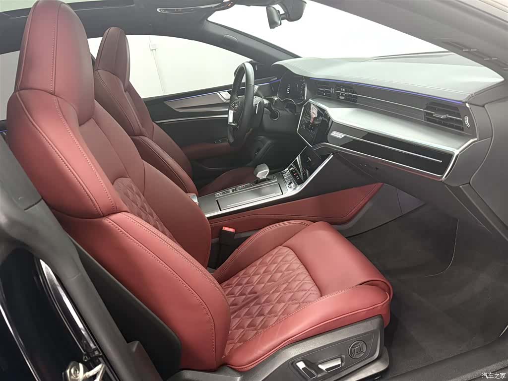 Audi A7L, 2024 14