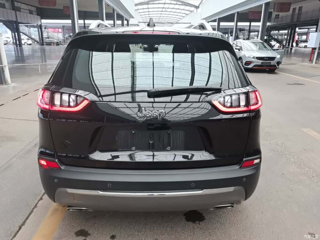 Jeep Cherokee, 2019 6