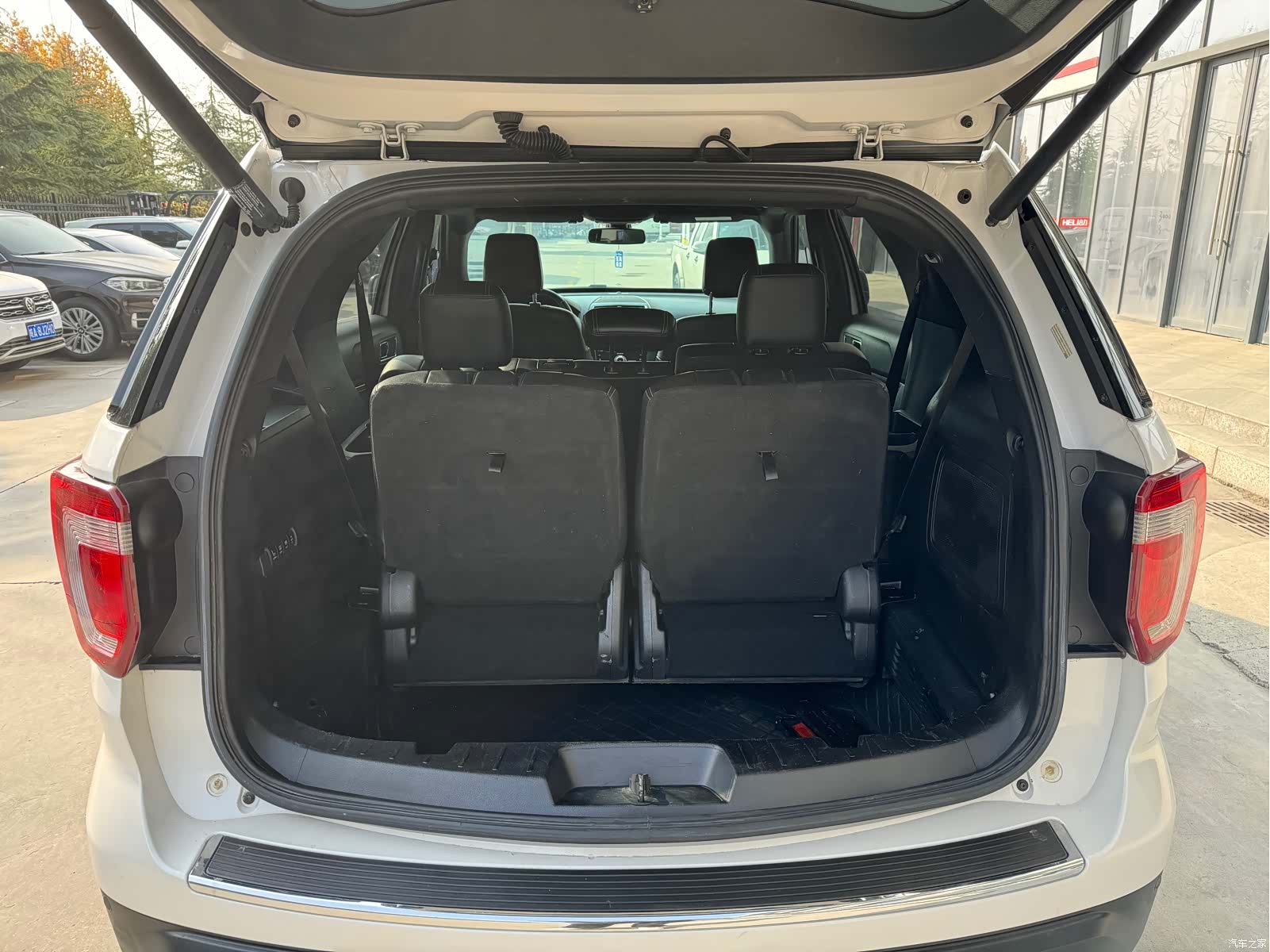 Ford Explorer, 2019 14