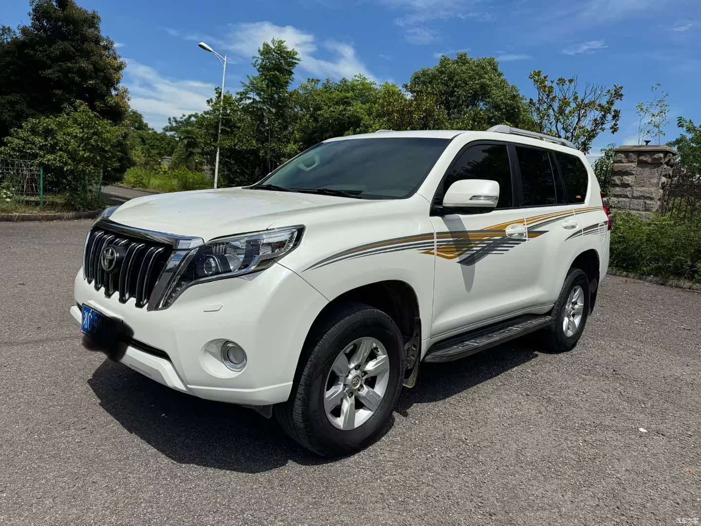 Toyota Prado, 2015 1