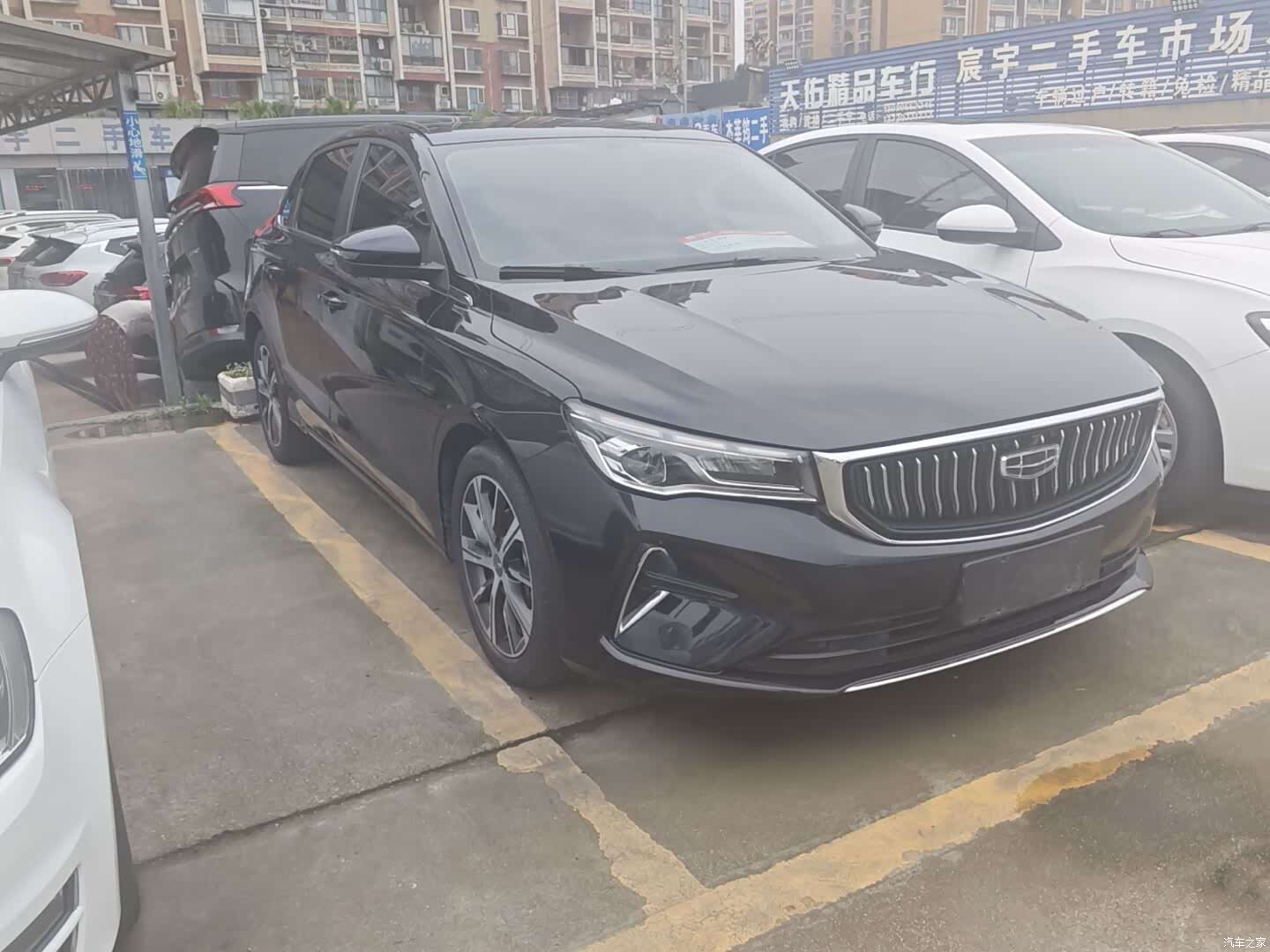 Geely Emgrand, 2022 3