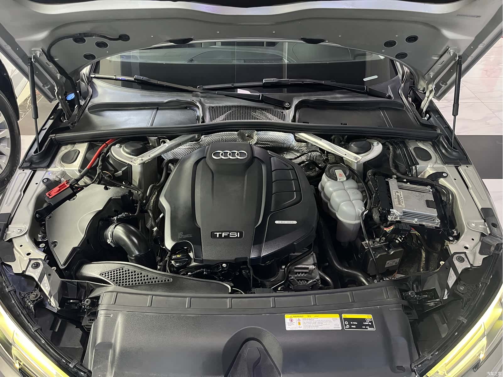 Audi A4L, 2019 10