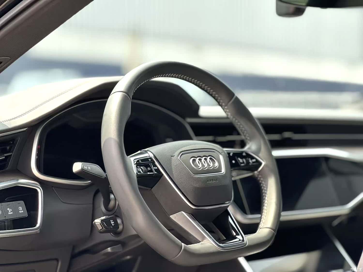 Audi A6L, 2020 все фото