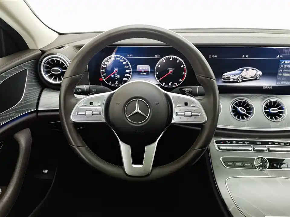 Mercedes-Benz CLS Mercedes-Benz CLS