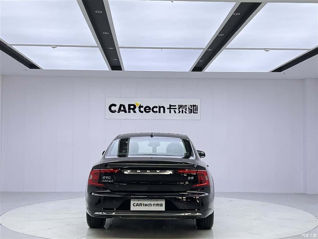 Volvo S90, 2025 12