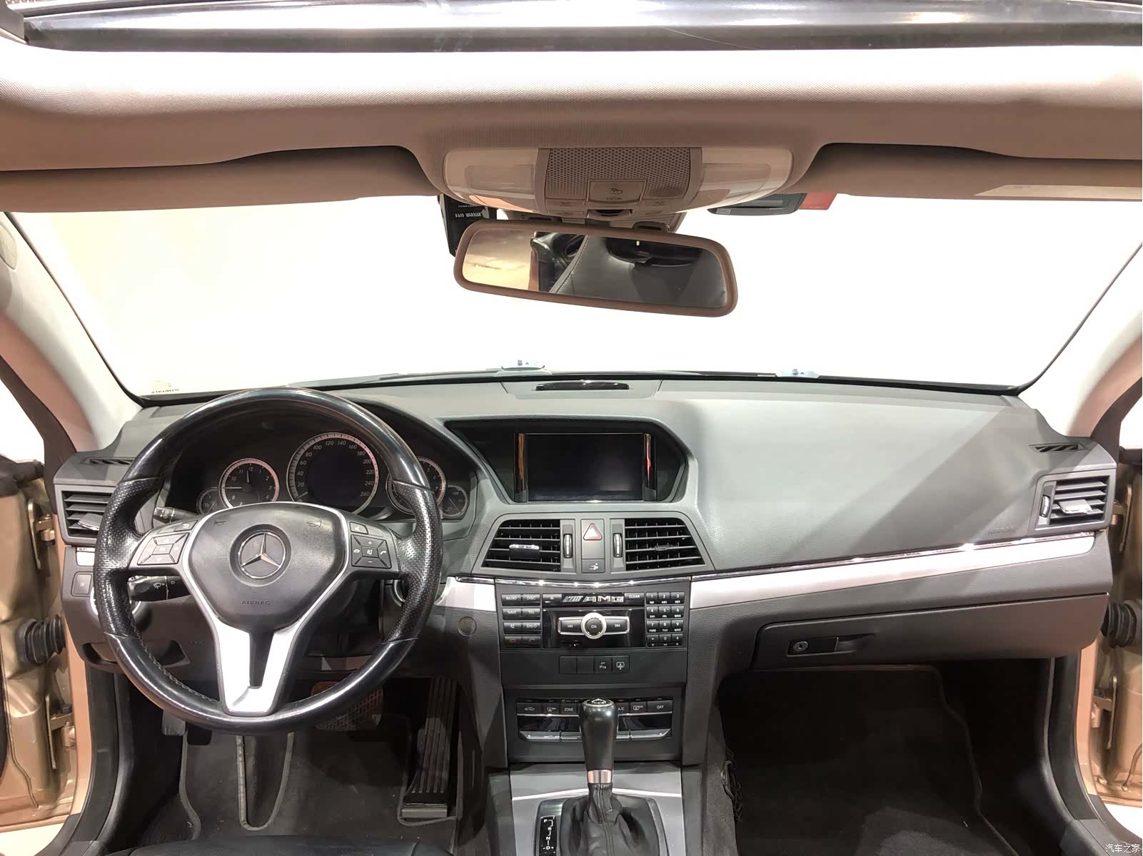 Mercedes-Benz E-Class, 2011 9