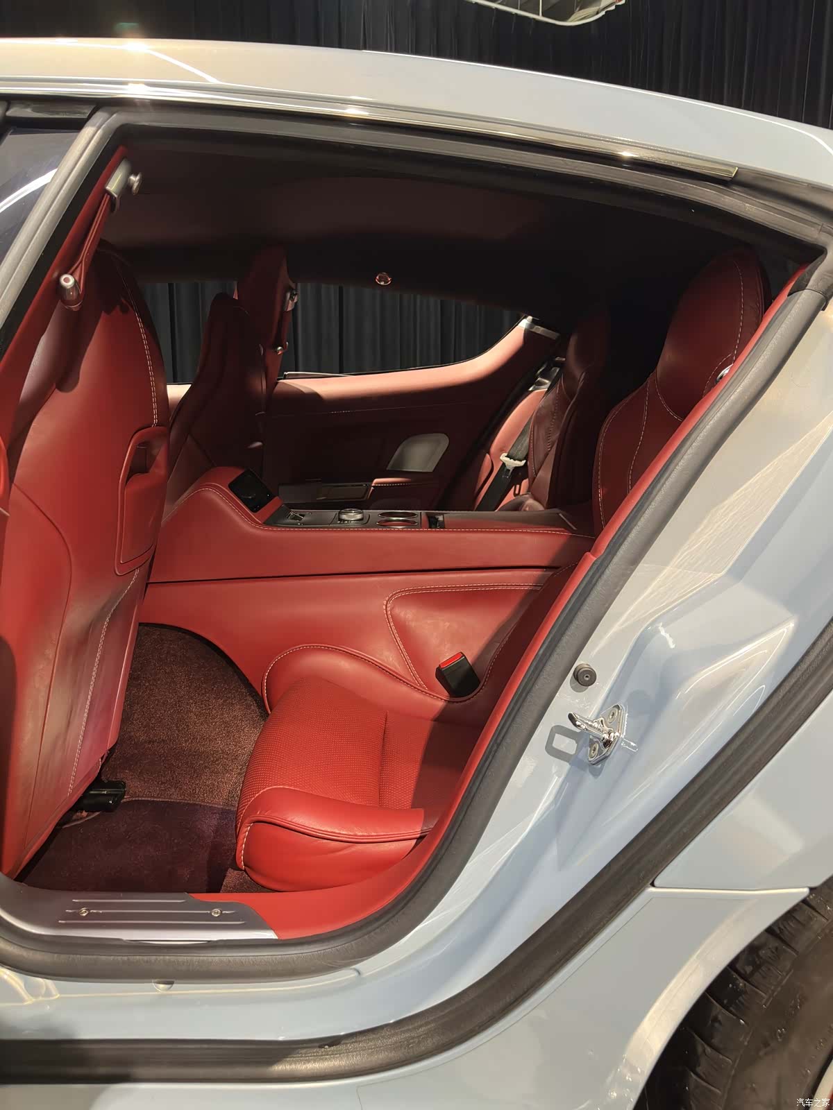 Aston Martin Rapide, 2016 17