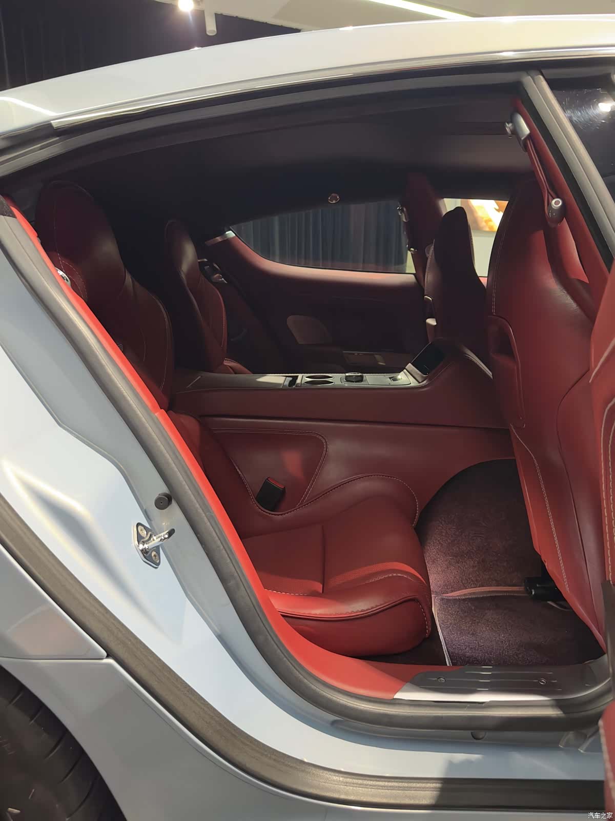 Aston Martin Rapide, 2016 15