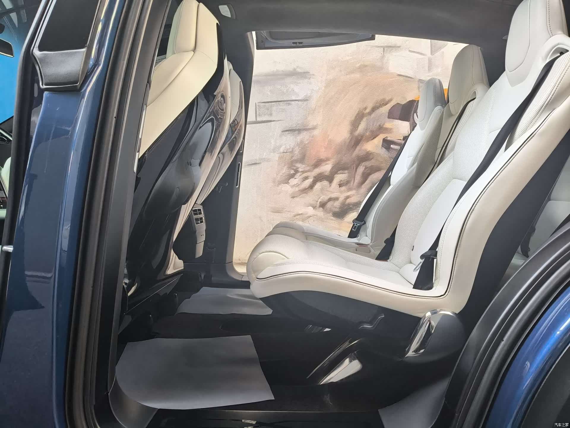 Tesla Model X, 2016 10