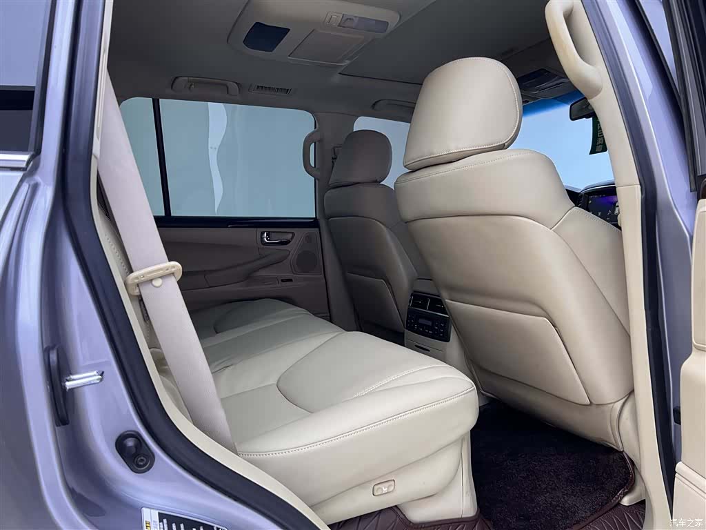 Lexus LX, 2008 13