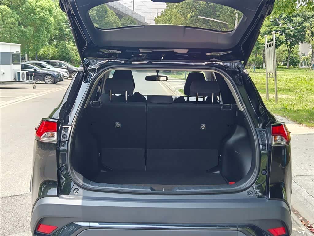 Toyota Frontlander, 2024 8