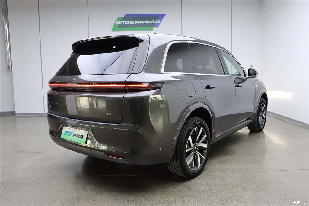 Li Auto L8, 2023 3