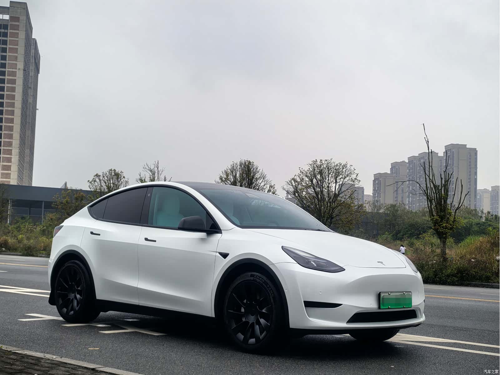 Tesla Model Y, 2023 3