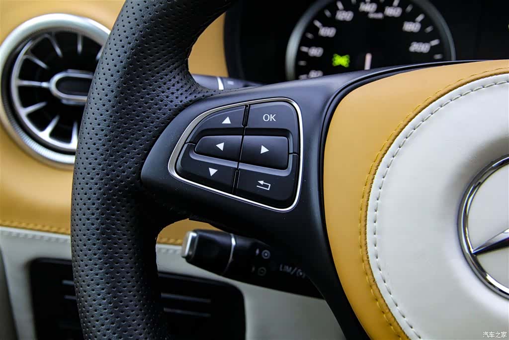 Mercedes-Benz 7, 2024 35