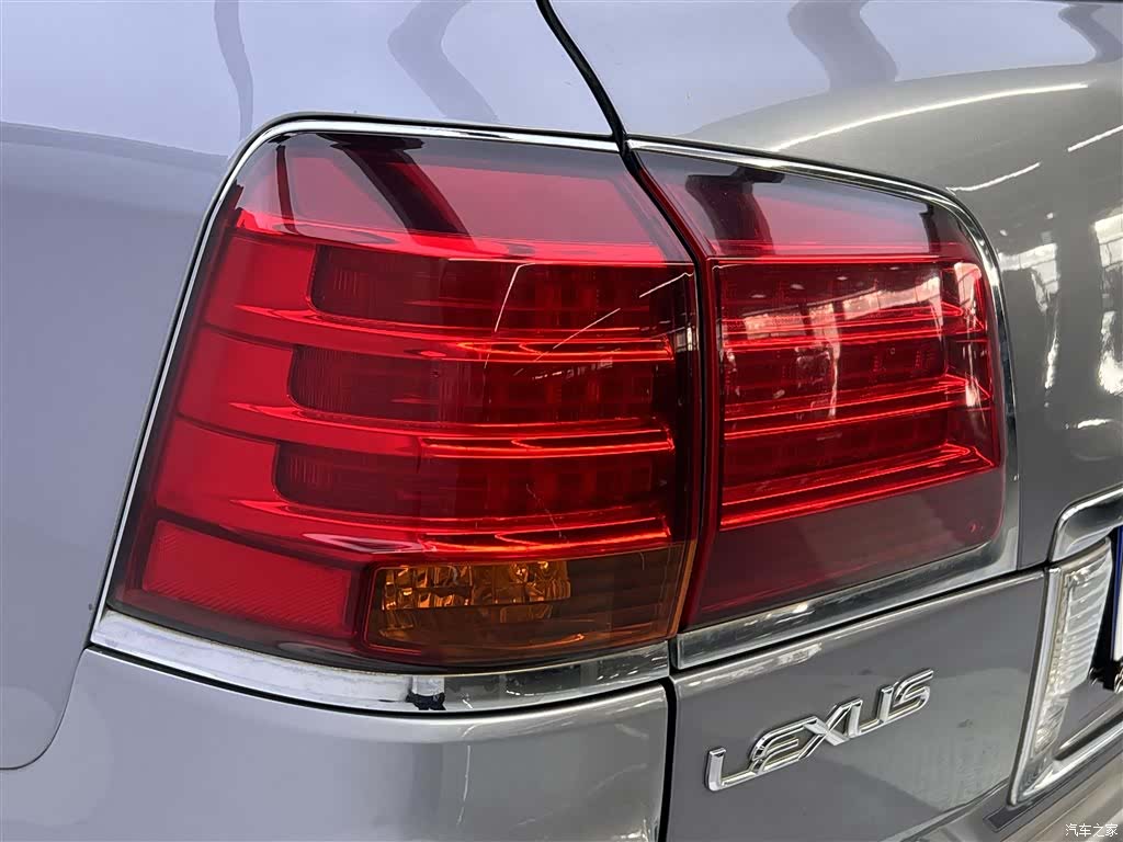 Lexus LX, 2008 8